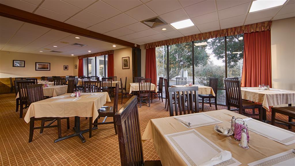 Best Western Crossroads Inn DeFuniak Springs Restaurant bilde